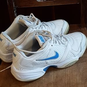 Nike | Shoes | City Court 6 Nike Gdr Ladies 9 | Poshmark